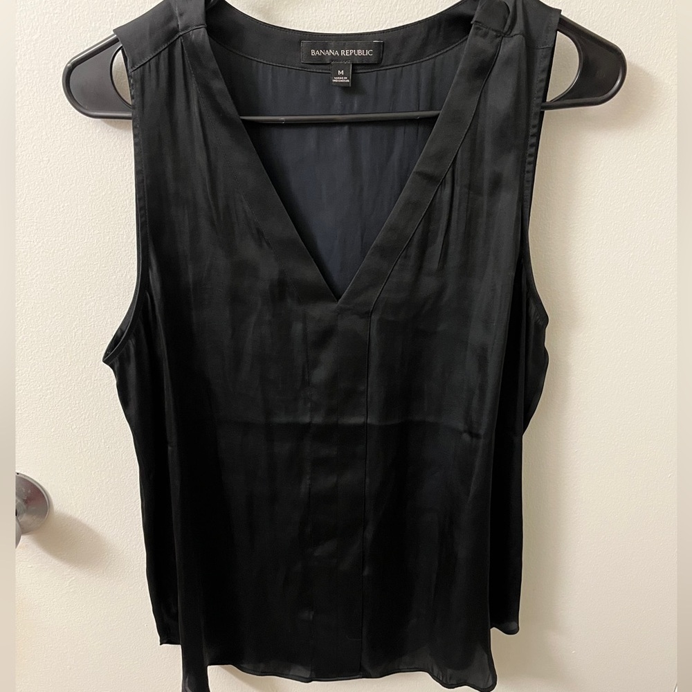 Banana Republic Elegant Black V-Neck Blouse
